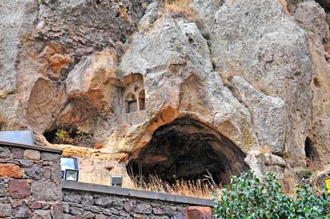 Höhlenkloster Geghardavank Ajrivank Գեղարդավանք Monastery