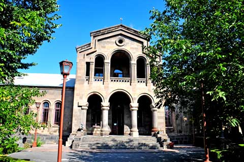 Old Seminary Building / Altes Seminargebäude / Matenadaran Հին ճեմարան Echmiadzin