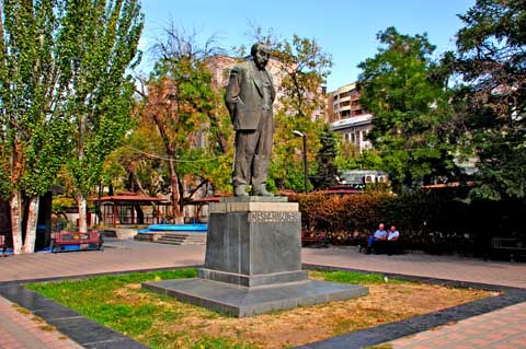 Avetik Isahakyan Monument, Yerevan / Erivan