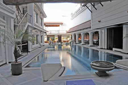 Indien Ponicherry - Hotel Ananda Inn - Pool