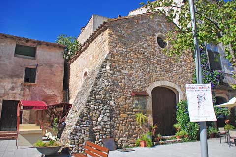 Casa de Cornellà und Casa Llaudes