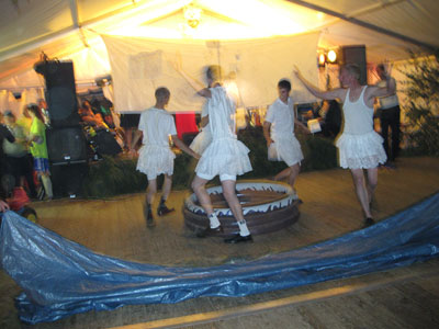 Kirmes Possendorf 2006 Hier sollte ein Bild der Kirmes 2009 sein. Wer kann ein Bild zur Verfügung stellen???