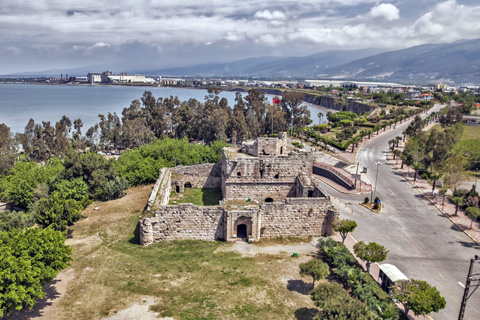 Festung Cin Kule, Karşı