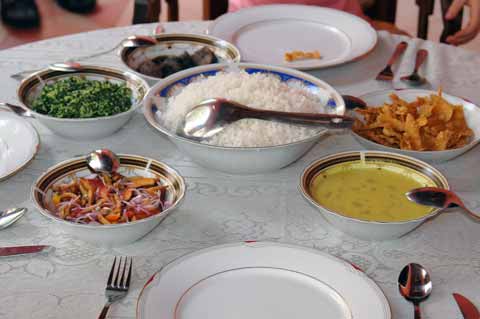 Sri Lanka Mittagessen - landestypisch