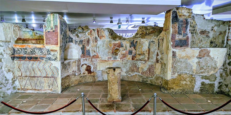 Ruinen der römischen Stadt Serdika / Римският амфитеатър на Сердика, Sofia Ruinen der römischen Stadt Serdika / Римският амфитеатър на Сердика, Sofia