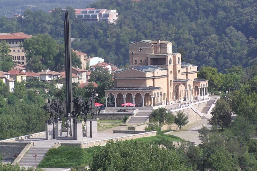 Monument to the Assen Dynasty / Паметник на Асеневци, Veliko Tarnovo Monument to the Assen Dynasty / Паметник на Асеневци, Veliko Tarnovo