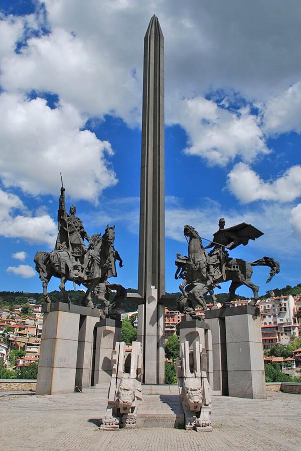 Monument to the Assen Dynasty / Паметник на Асеневци, Veliko Tarnovo Monument to the Assen Dynasty / Паметник на Асеневци, Veliko Tarnovo