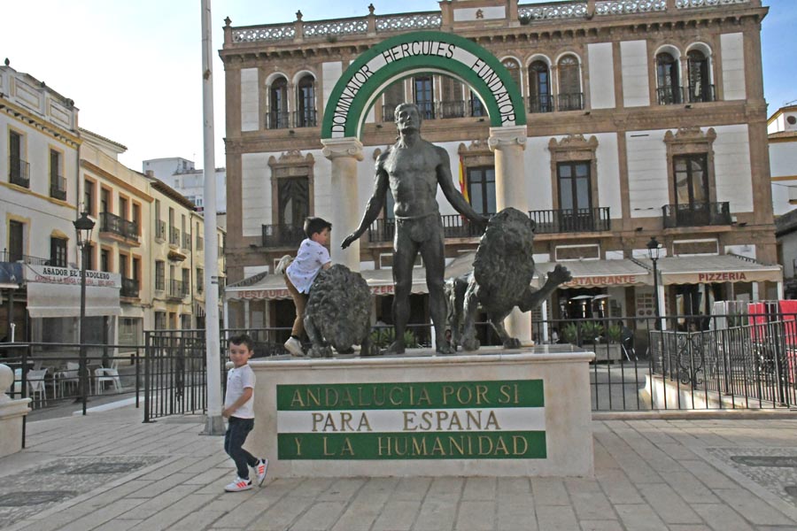 Statue des Herkules, Plaza del Socorro, Ronda