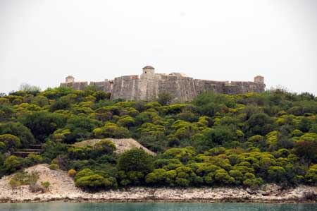 Panormi Burg von Ali Pasha in Panormy Bay