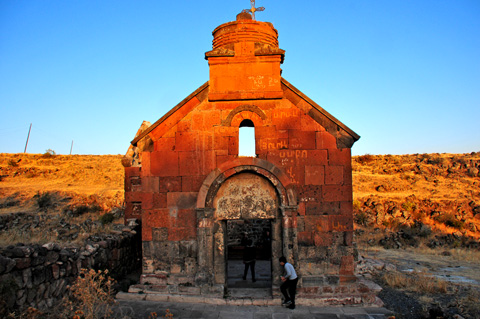 Artavazik Church Արտավազիկ եկեղեցի, Byurakan / Bjurakan Բյուրական