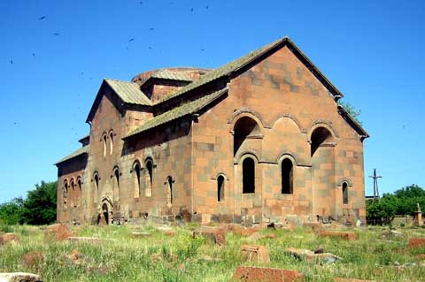 Aruchavank / Aruch Cathedral Monastery Complex