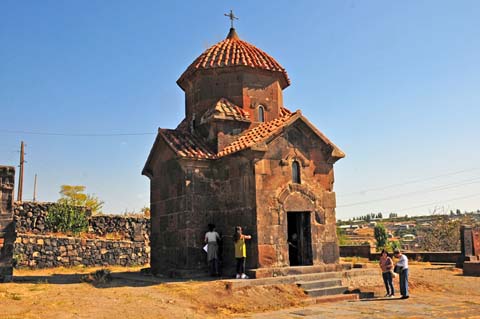 Karmravor Church / Surb Astvatsatsin, Ashtarak