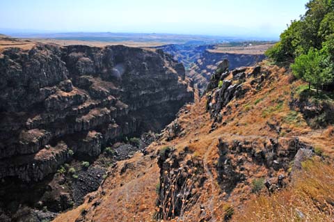 Kassagh-Canyon am Psalmenkloster Saghmosawank / Saghmosavank /Sałmosavan Monastery Սաղմոսավանք