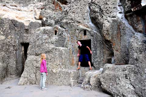 Höhlenkloster Geghardavank Ajrivank Գեղարդավանք Monastery