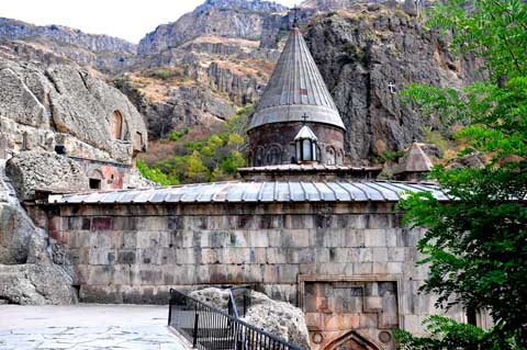 Höhlenkloster Geghardavank Ajrivank Գեղարդավանք Monastery