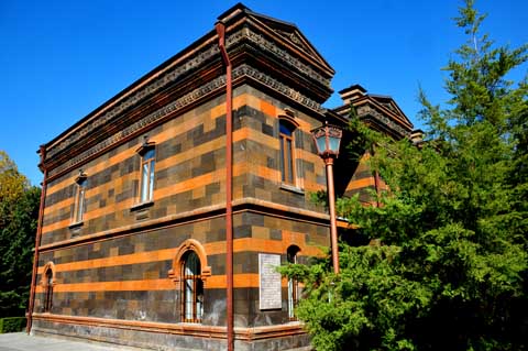 Christian Education Center / Monastic Residence Building Քրիստոնեական դաստիարակության կենտրոն Echmiadzin