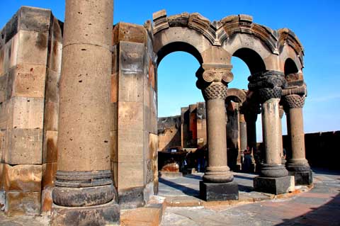 Kathedrale Zvartnots /  Zvartnots Cathedral Զուարթնոց տաճար / Զվարթնոց տաճար