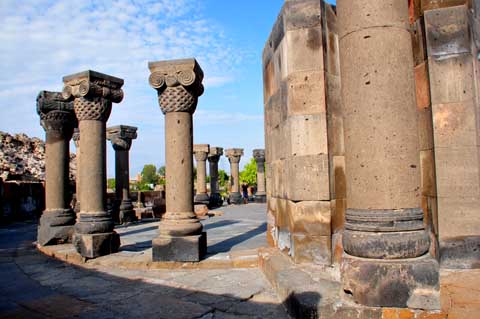 Kathedrale Zvartnots /  Zvartnots Cathedral Զուարթնոց տաճար / Զվարթնոց տաճար