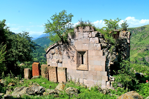 Qarasnits Mankanc / Karsnits Mankats Vank Monastery Քառսնից Մանկաց վանք