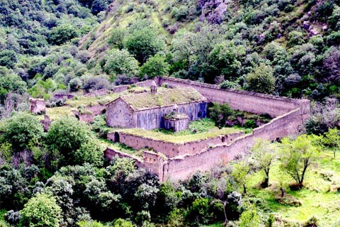 Monastery Tatevi Harants Anapat Տաթեւի անապատ