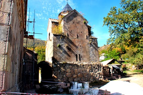 Bibliothek (Scriptorium) mit Glockenturm im Kloster Goschavank