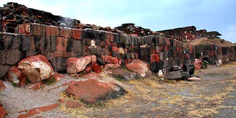 Fortress Erebuni settlement mit Khaldi Temple, Yerevan / Erivan