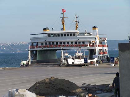 Fähre bei Darcia über den Marmara Meer