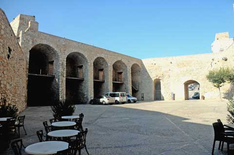 Plaza de les Caseres, Peñíscola