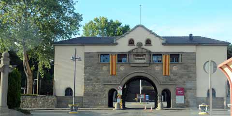 Recinte Torribera in Santa Coloma de Gramenet, portal d'accés