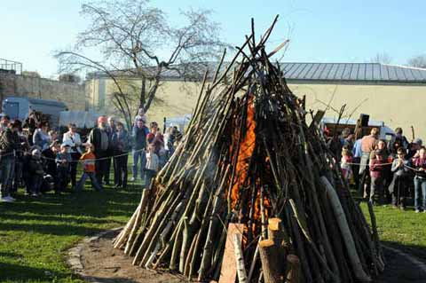 Brauchtumsfeuer