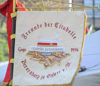 Vereinsfahne der "Freunde der Citadelle Petersberg zu Erfurt e.V."