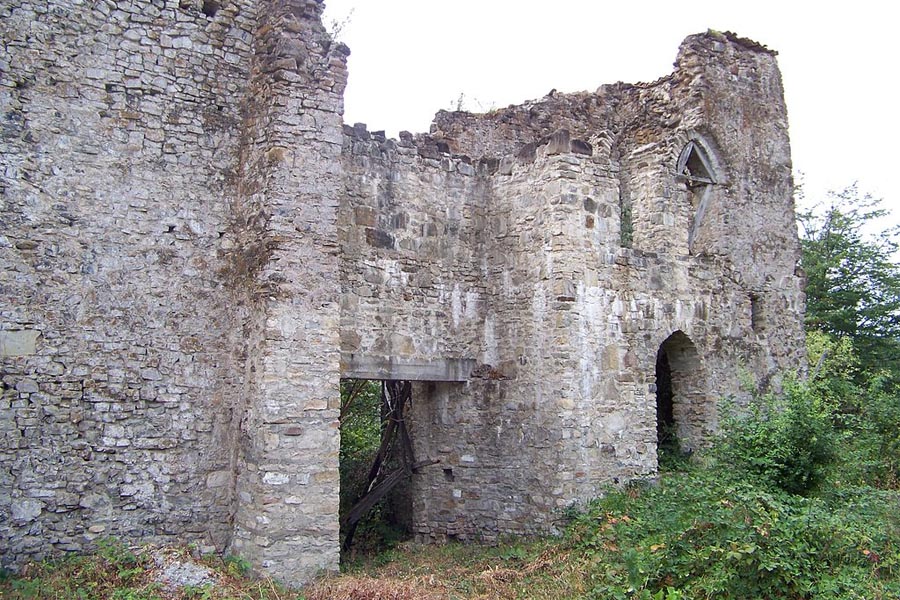 Kvetera Fortress კვეტერას ციხე-ქალაქი