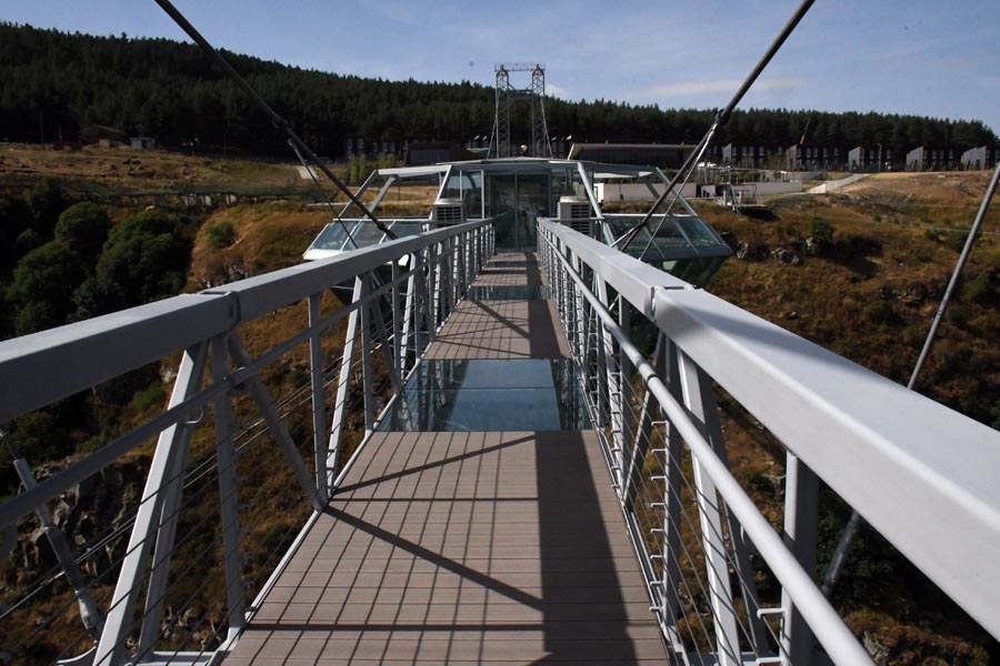 Diamond Glass Bridge über das Tsalka Dashbashi Canyon წალკის კანიონი