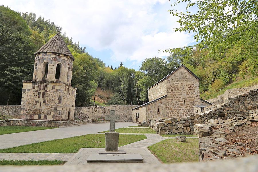 Mtsvane Monastery მწვანე მონასტერი / Grüne Kloster / St.-Georgs-Kloster, Chitakhevi