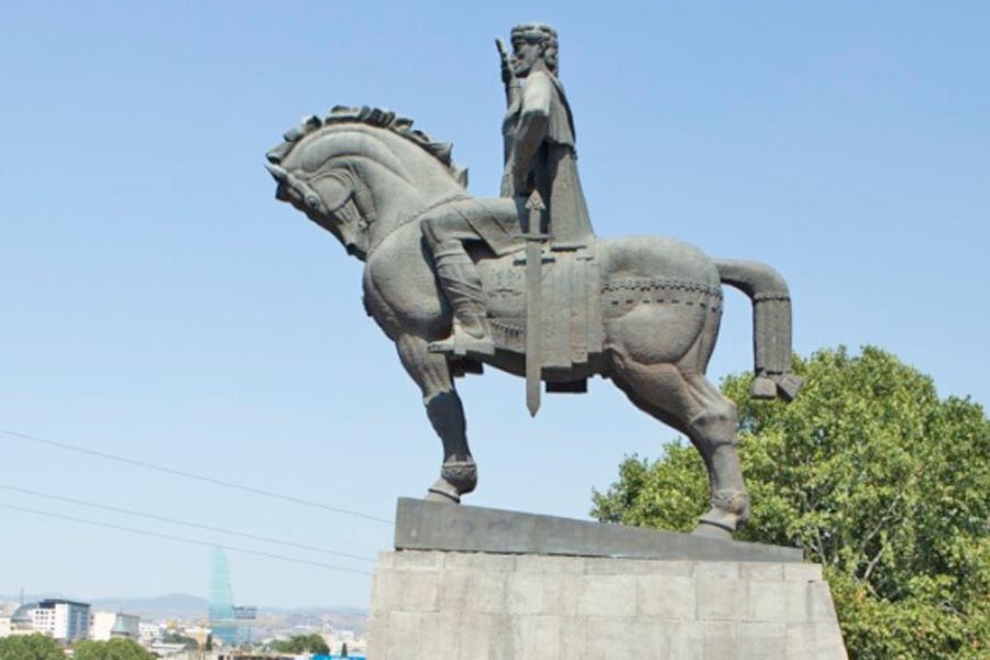 Vakhtang Gorgasali Statue ვახტანგ გორგასლის ძეგლი, Tbilisi