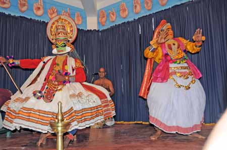 Indien Kochi Kathakali Tanzvorführung