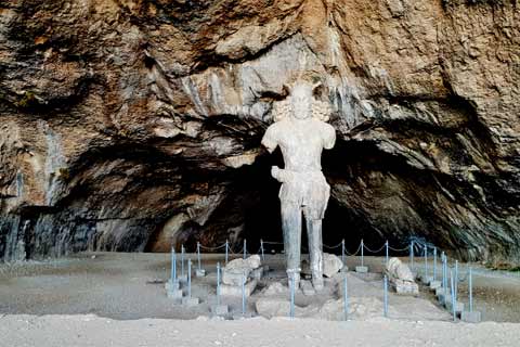 Shahpour Sasani Cave غار شاهپور