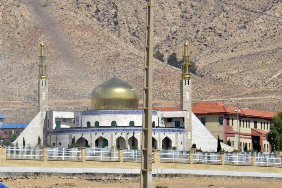 Moschee an der Shiraz - Sarvestan Expy / Route 86 in Sarvestan