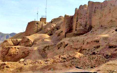 Ruinen von Dokhtar-Castle / Anahita-Tempel, Kerman
