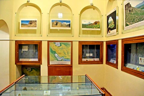 Steinzeitmuseum Zagros Paleolithic Museum موزه پارینه سنگی زاگرس - تکیه بیگلر بیگ
