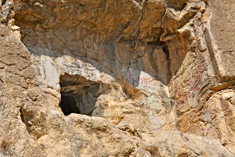 Felsengrab Sahneh Rock Tomb