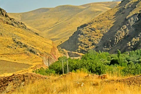Takab-Shahin-Dej / Route 26 bei Yengejeh