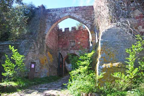 Castell Monestir de Sant Miquel d'Escornalbou, Riudecanyes