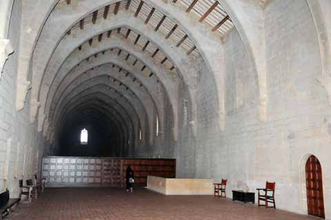 Monasterio de Santa María de Poblet - Schlafsaal der Mönche