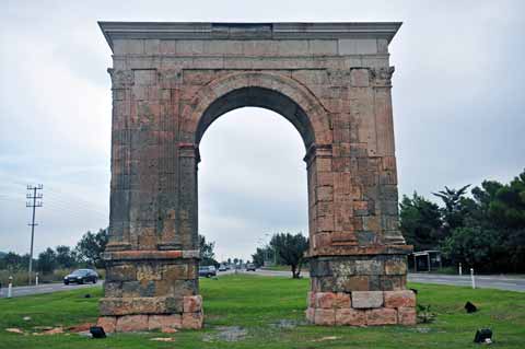 Arc de Berà bei Roda de Barà - Katalonien