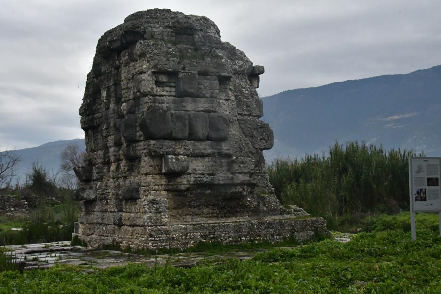 Kenotaph (Scheingrab) des Gaius Caesar, Limyra / Zemuri, Anıtı / Kenotaph / Cenotaph (Scheingrab) des Gaius Caesar