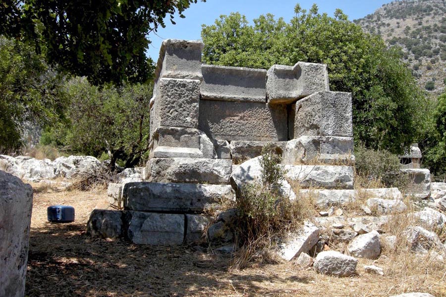 Akropolis, Sura