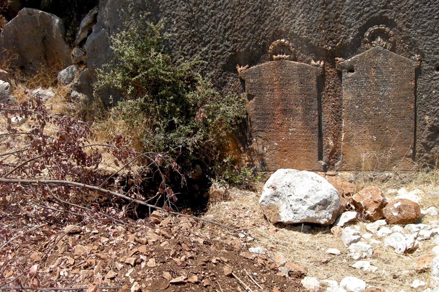 Akropolis, Sura