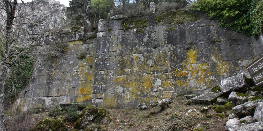 Aşağı tahkinat / alt şehir duvarı, Termessos Antik Kenti, Döşemealtı Aşağı tahkinat / alt şehir duvarı, Termessos Antik Kenti, Döşemealtı
