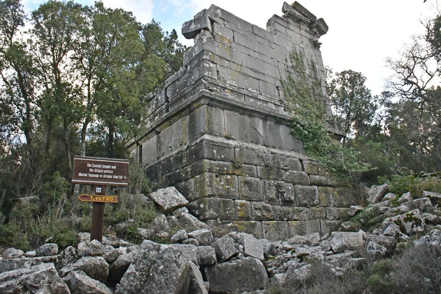 Attalos Stoası / Korint Tapınak, Termessos Antik Kenti, Döşemealtı Attalos Stoası / Korint Tapınak, Termessos Antik Kenti, Döşemealtı